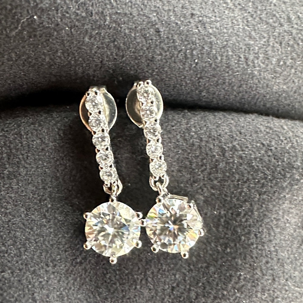 Elegant Sterling Silver 2.0 carat Moissanite Drop Earrings